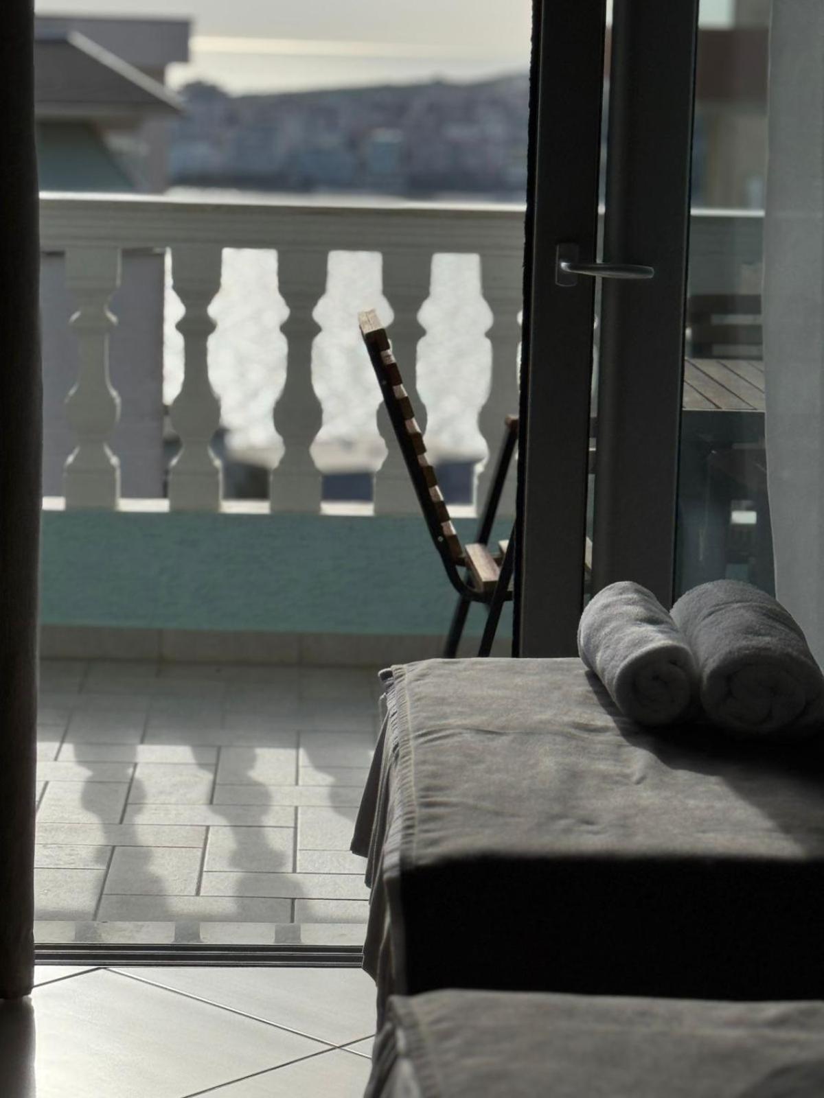 Hotel Abedini Sarandë Eksteriør billede