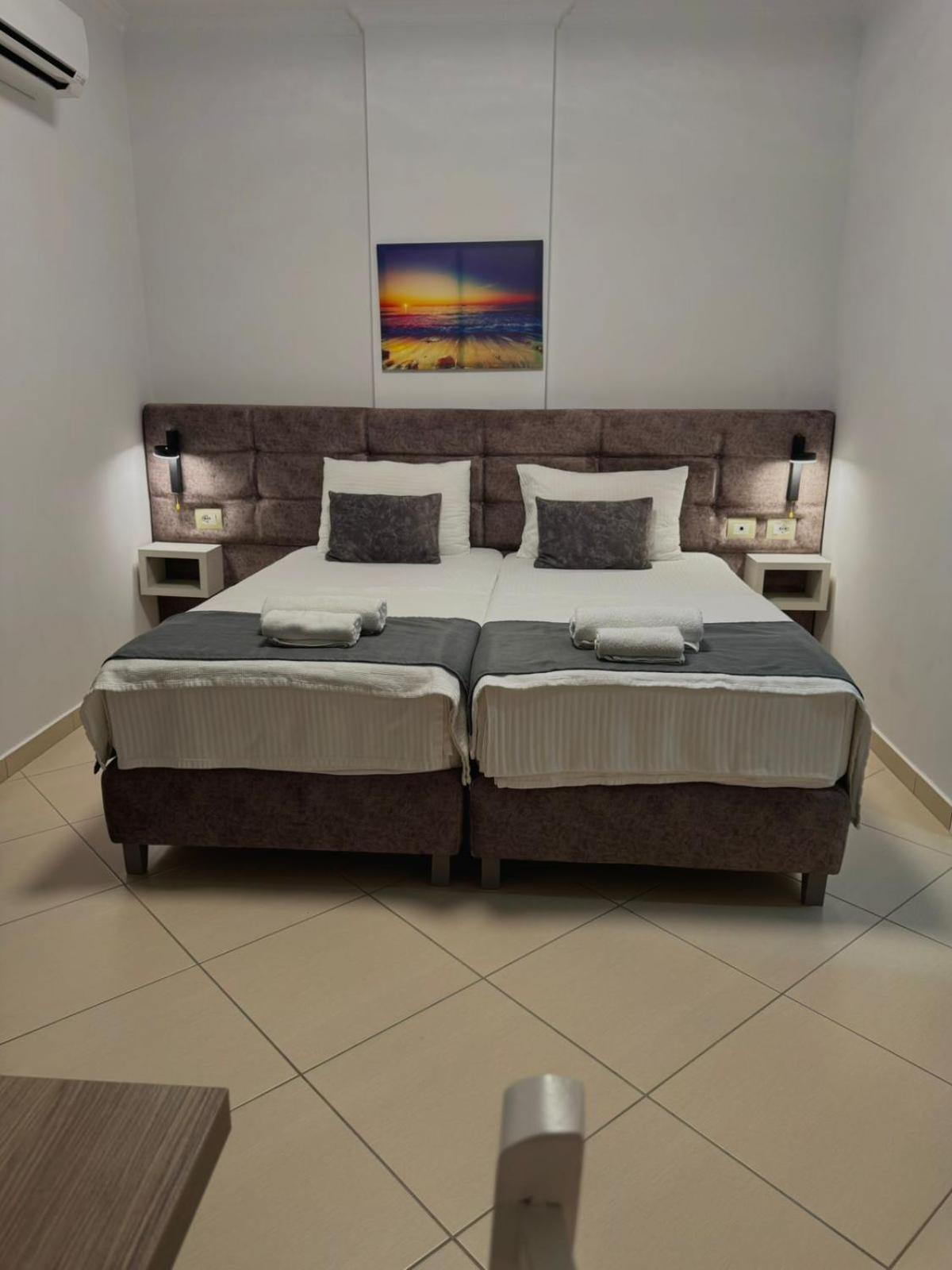 Hotel Abedini Sarandë Eksteriør billede