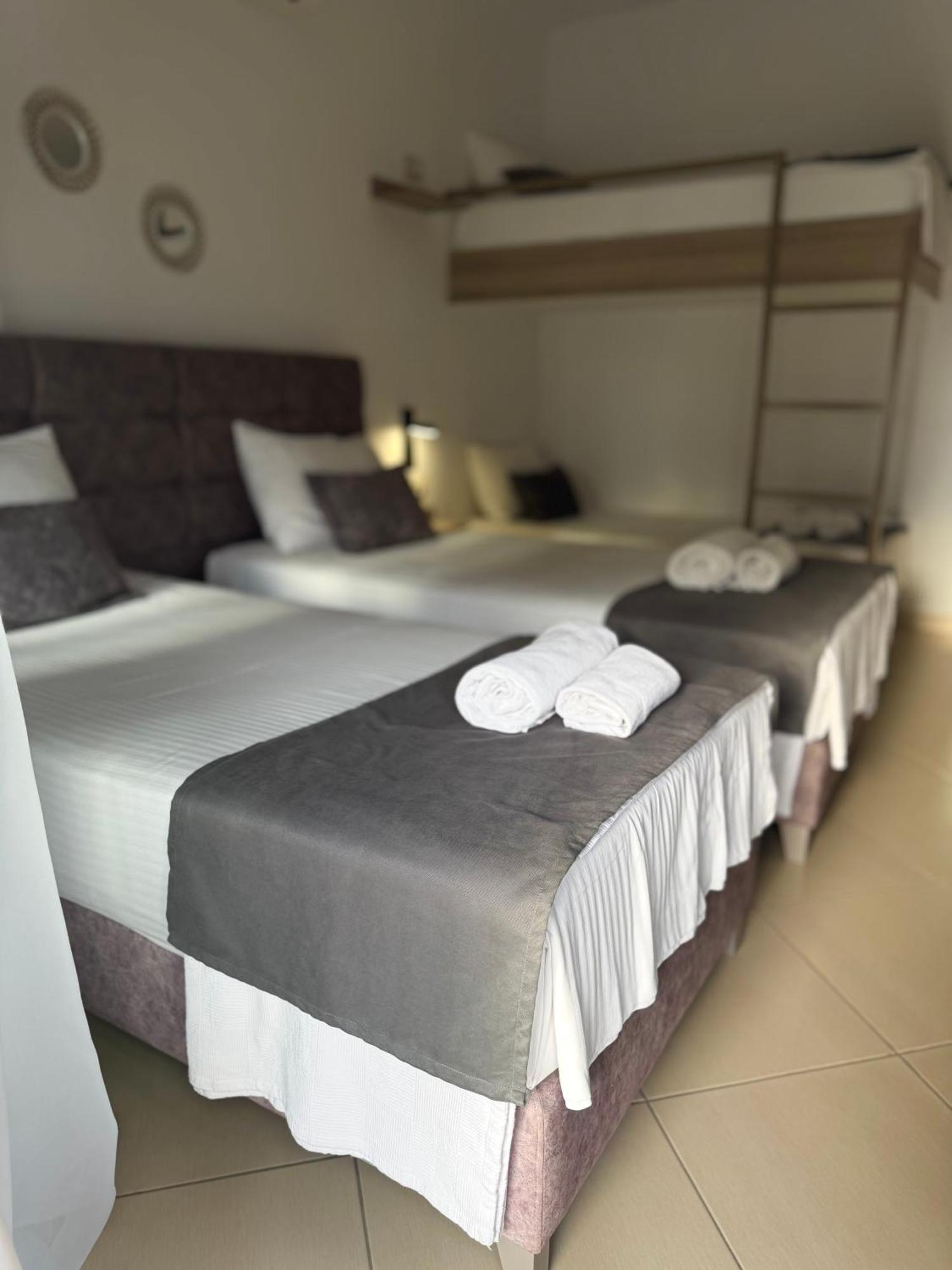 Hotel Abedini Sarandë Eksteriør billede