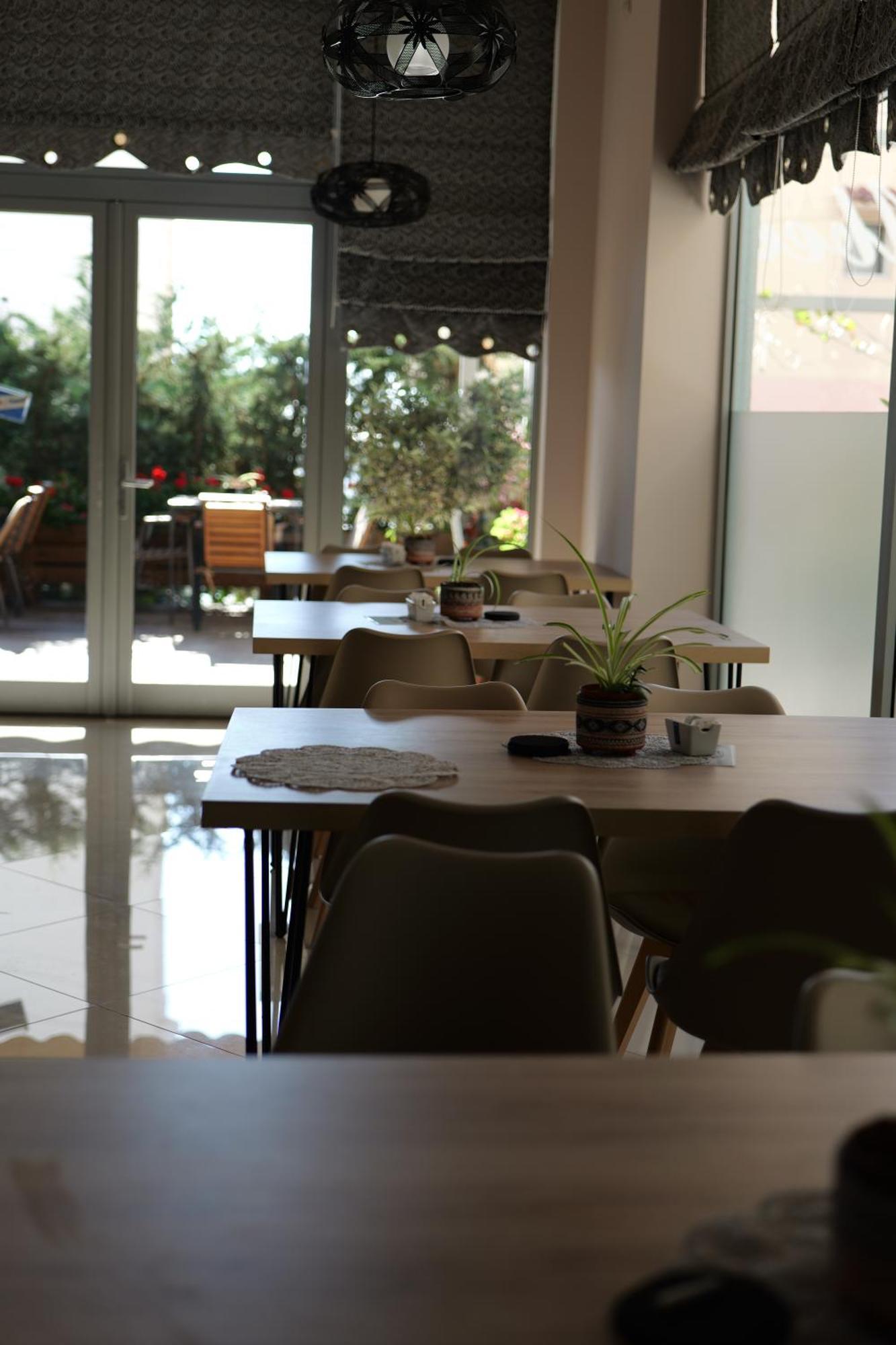 Hotel Abedini Sarandë Eksteriør billede
